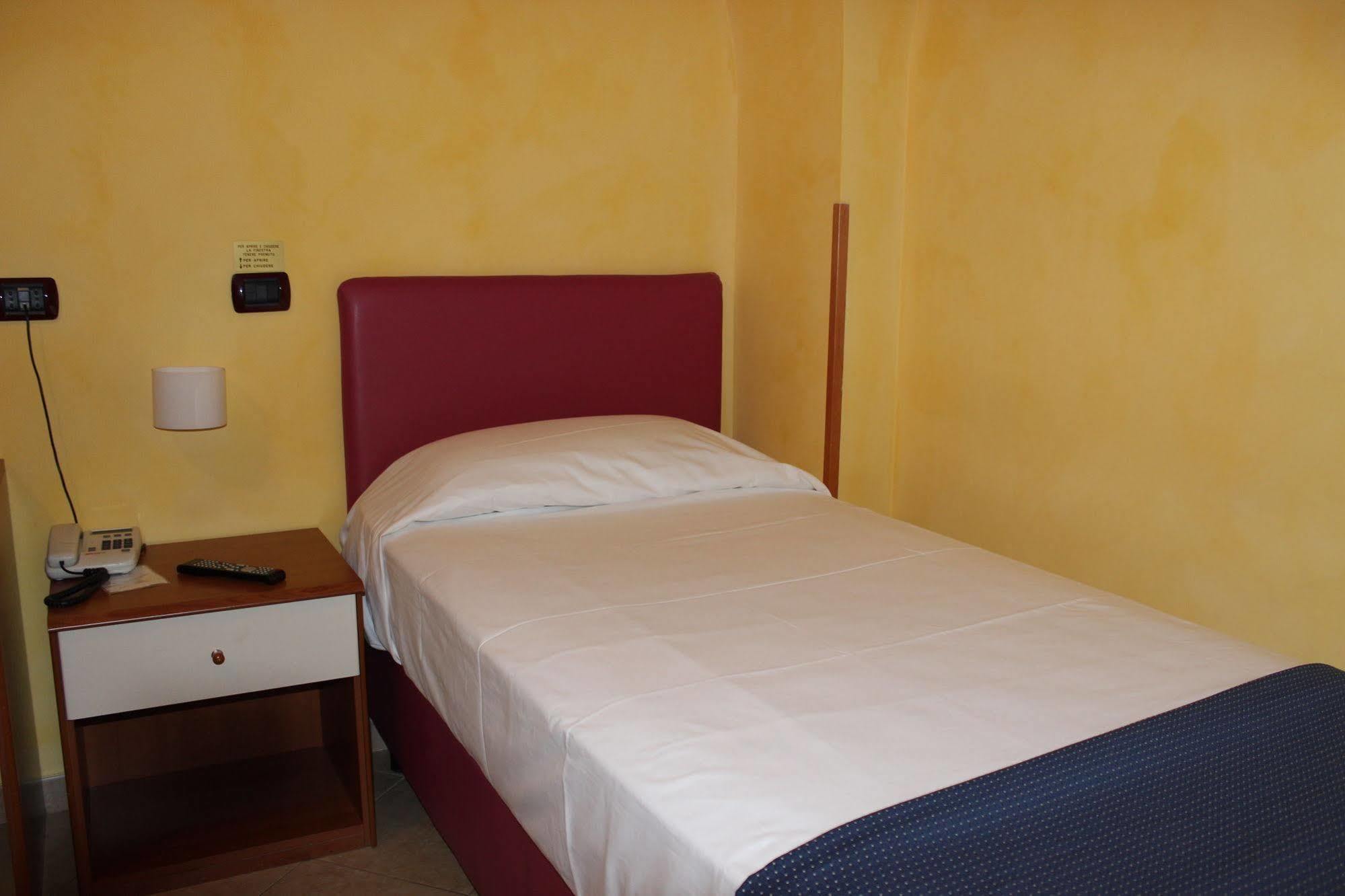 Albergo Ristorante Del Cacciatore Φότζια Εξωτερικό φωτογραφία